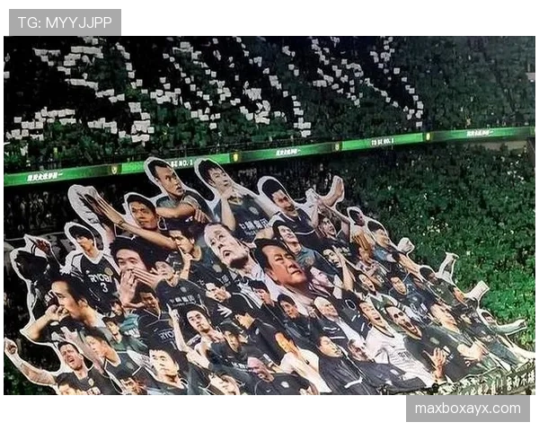 北京国安工体迎客如潮,主场热烈氛围彰显强大球迷支持 北京国安工体迎客如潮,主场热烈氛围彰显强大球迷支持