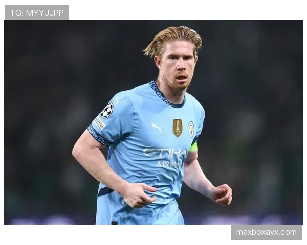 德布劳内入选FIFA最佳阵容，稳健表现再引球迷热议其赛场影响力与辉煌成就