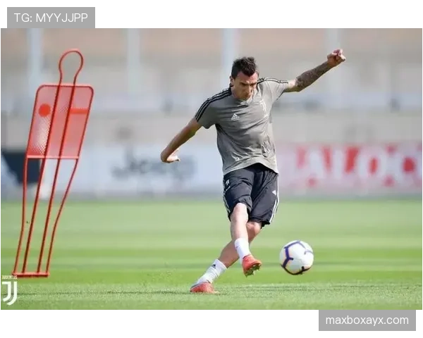 尤文图斯新阵型3-4-2-1体系亮相，助力球队表现稳健，实现重返巅峰的目标。