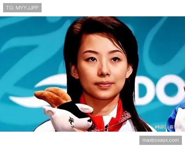 潘晓婷随手买便当像在点VIP，我直接把银行卡收好